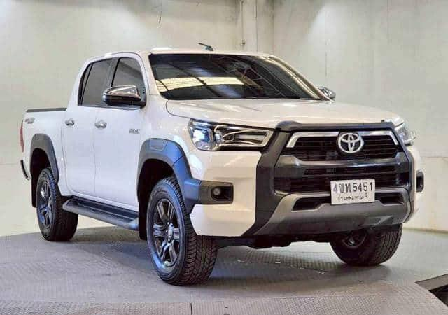 TOYOTA HILUX 2.4 E REVO DOUBLE CAB