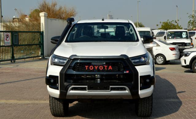 TOYOTA HILUX DOUBLE CABIN