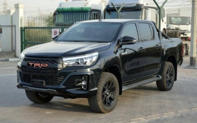 TOYOTA HILUX DOUBLE CABIN
