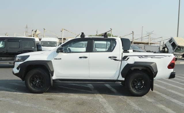 TOYOTA HILUX DOUBLE CABIN