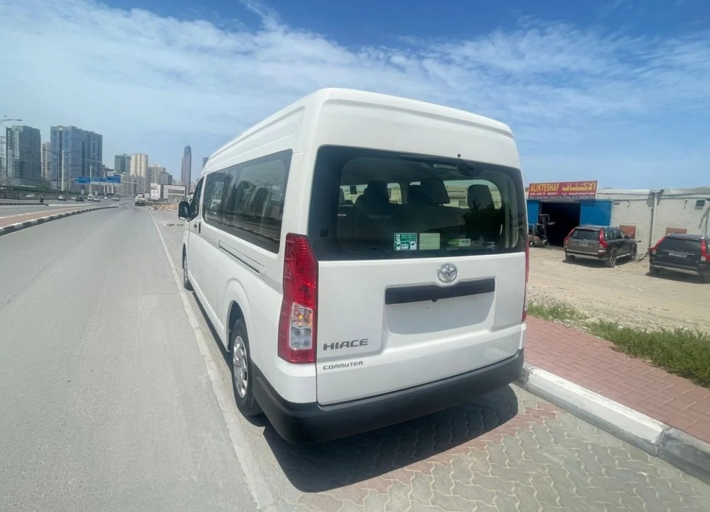 2022 TOYOTA HIACE COMMUTER