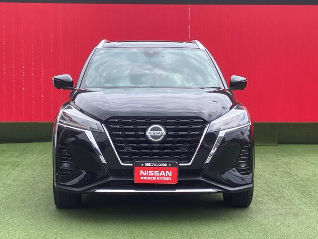 NISSAN KICKS X TWO TONE INTERIOR EDITION